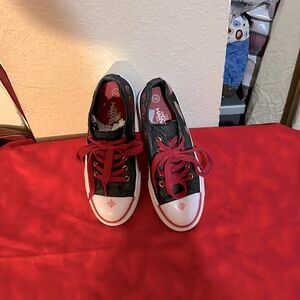 Kids Captain Marvel sneakers